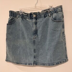 Reitmans stretchy jean skirt sz 34